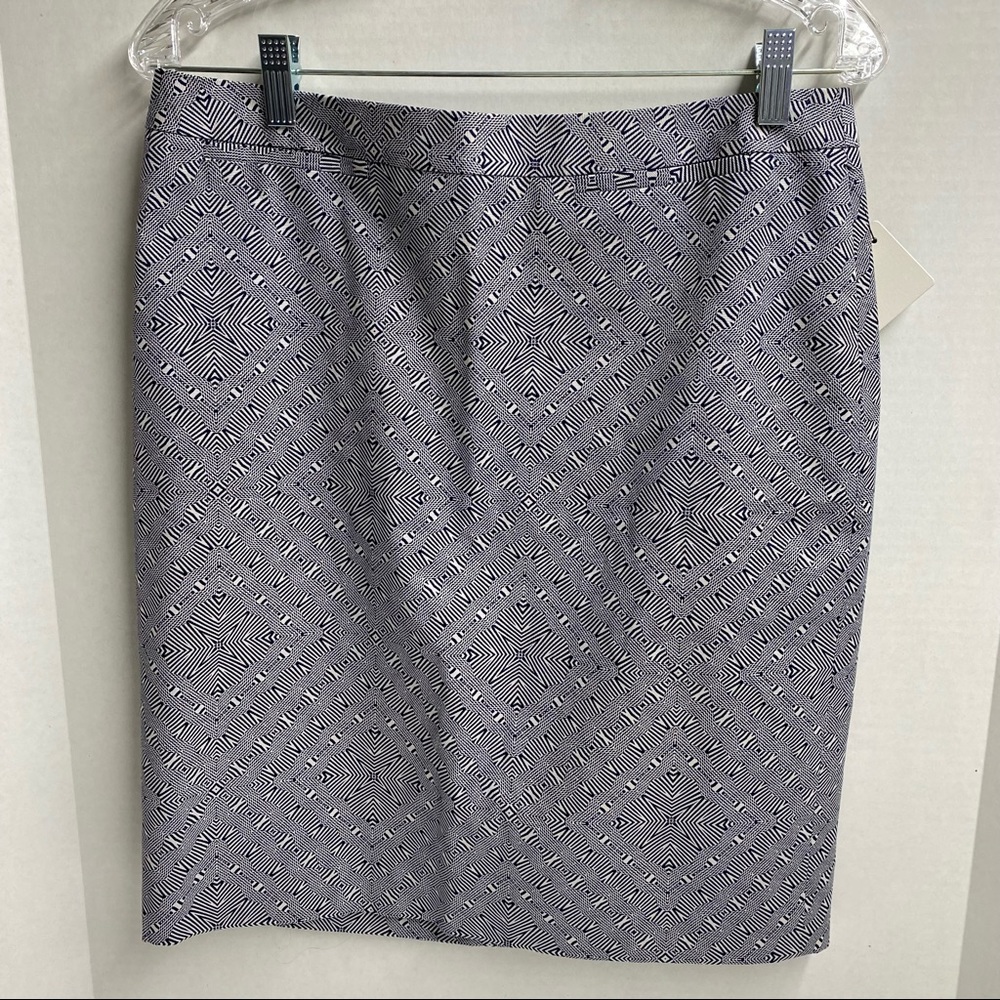 Halogen Nordstrom Skirt Gray & Navy Size 10 New With Tags 97% Cotton 3% Spandex